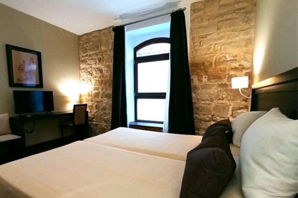 Hotel Baeza Monumental By Eme Hoteles Eksteriør billede