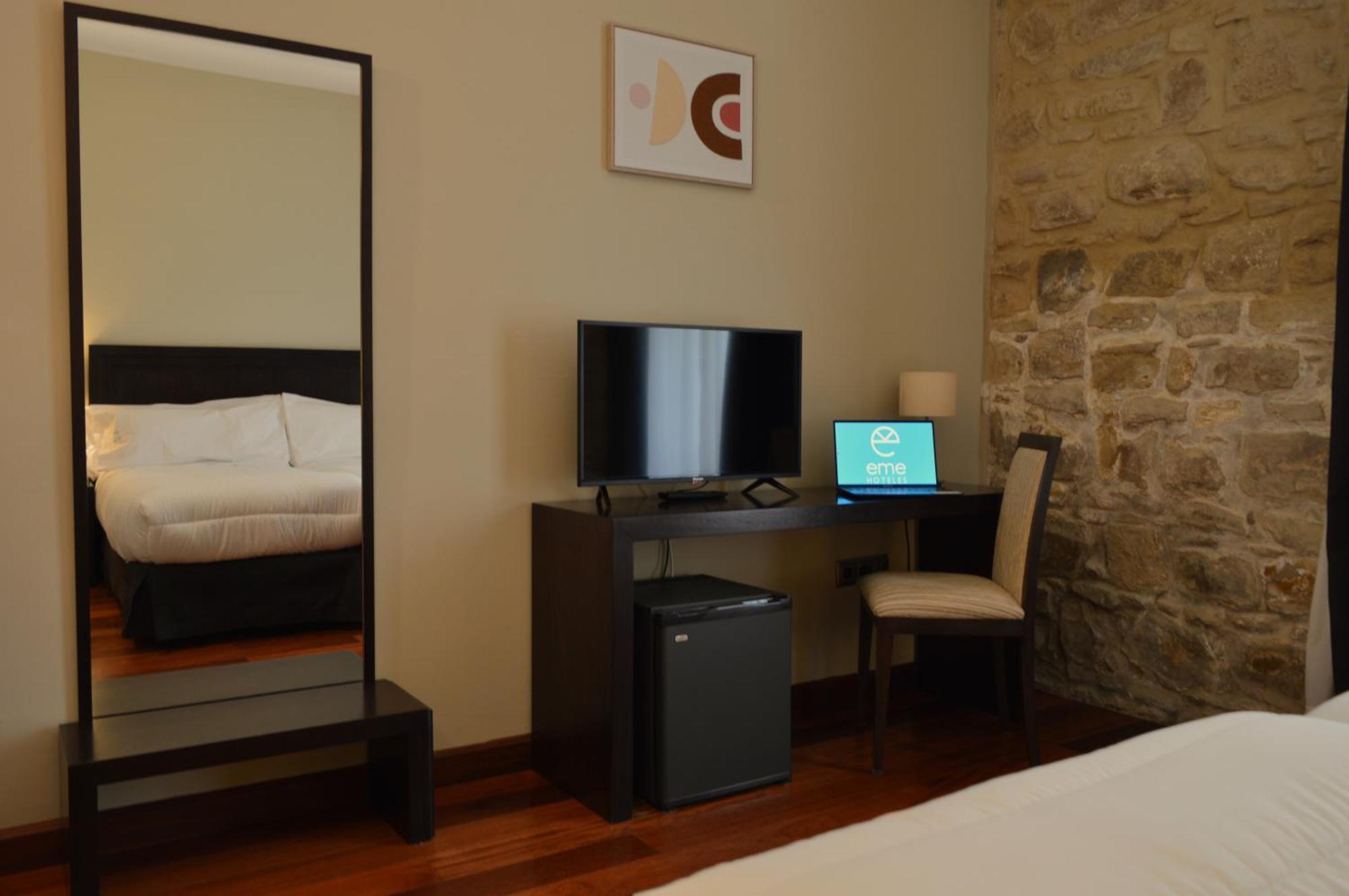 Hotel Baeza Monumental By Eme Hoteles Eksteriør billede