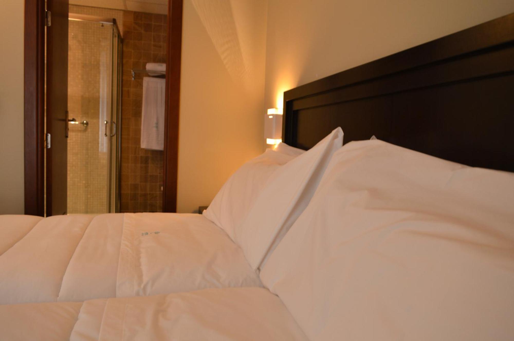 Hotel Baeza Monumental By Eme Hoteles Eksteriør billede