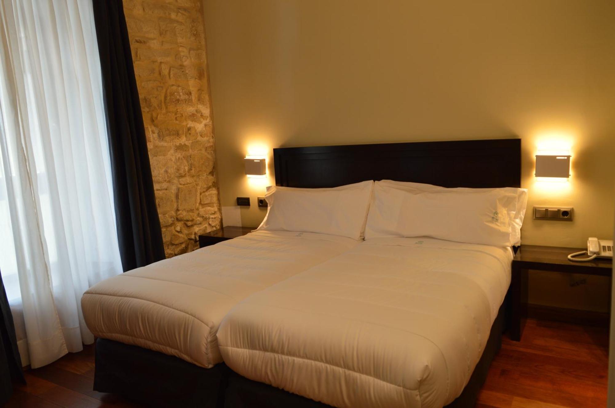 Hotel Baeza Monumental By Eme Hoteles Eksteriør billede