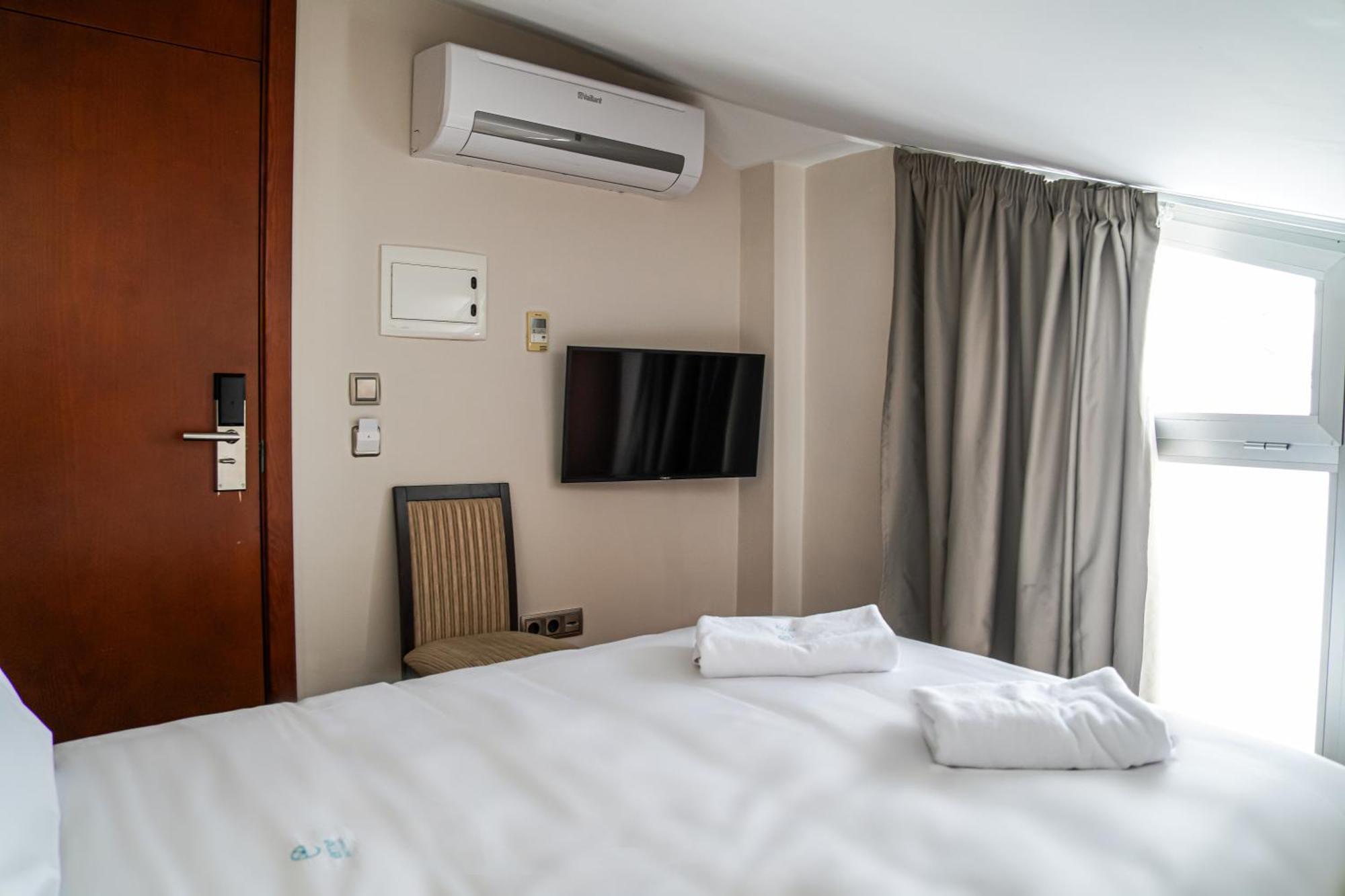 Hotel Baeza Monumental By Eme Hoteles Eksteriør billede