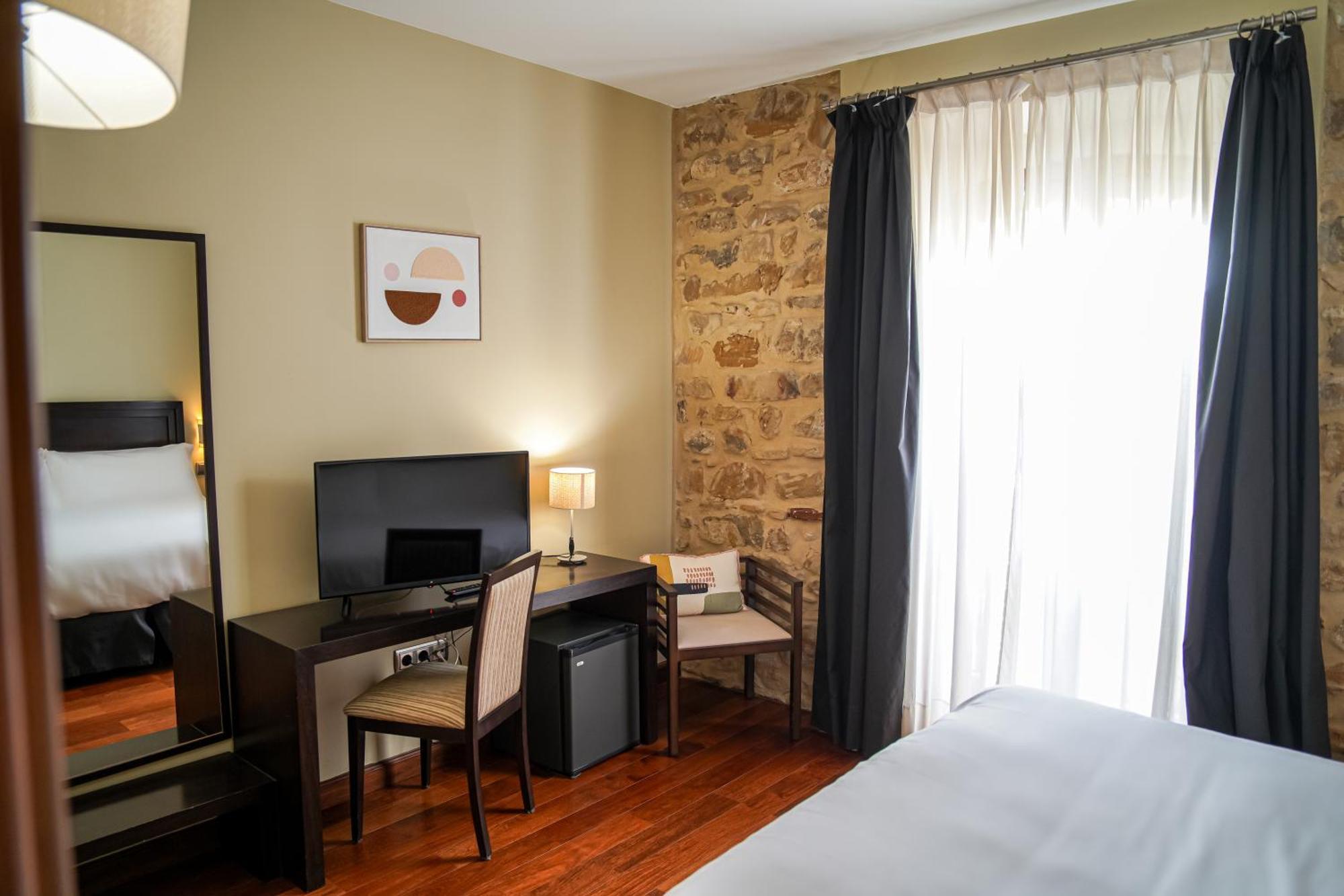 Hotel Baeza Monumental By Eme Hoteles Eksteriør billede