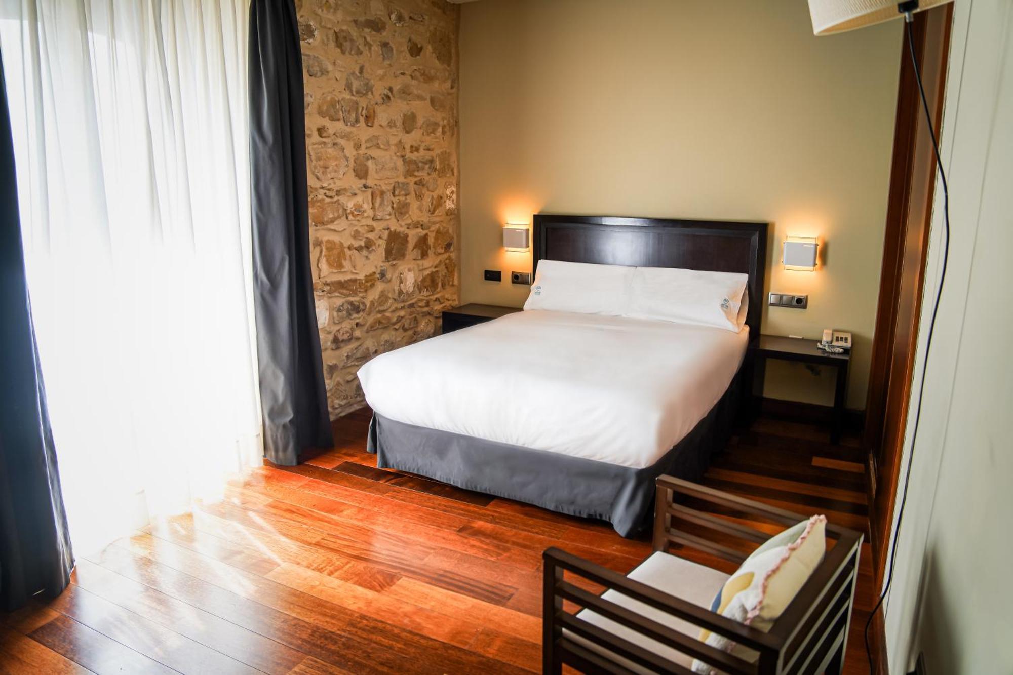 Hotel Baeza Monumental By Eme Hoteles Eksteriør billede